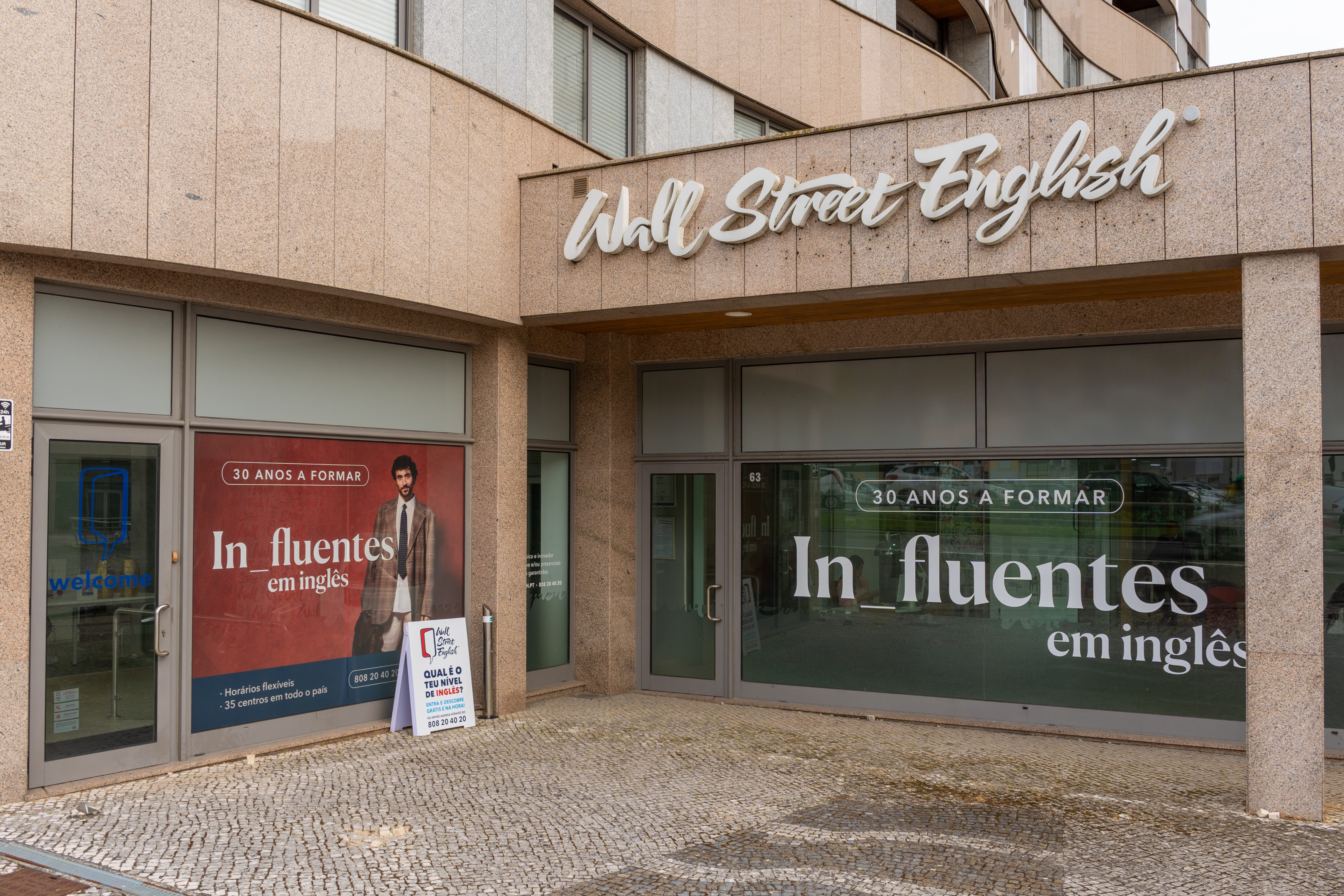 Fachada da escola Wall Street English em Aveiro