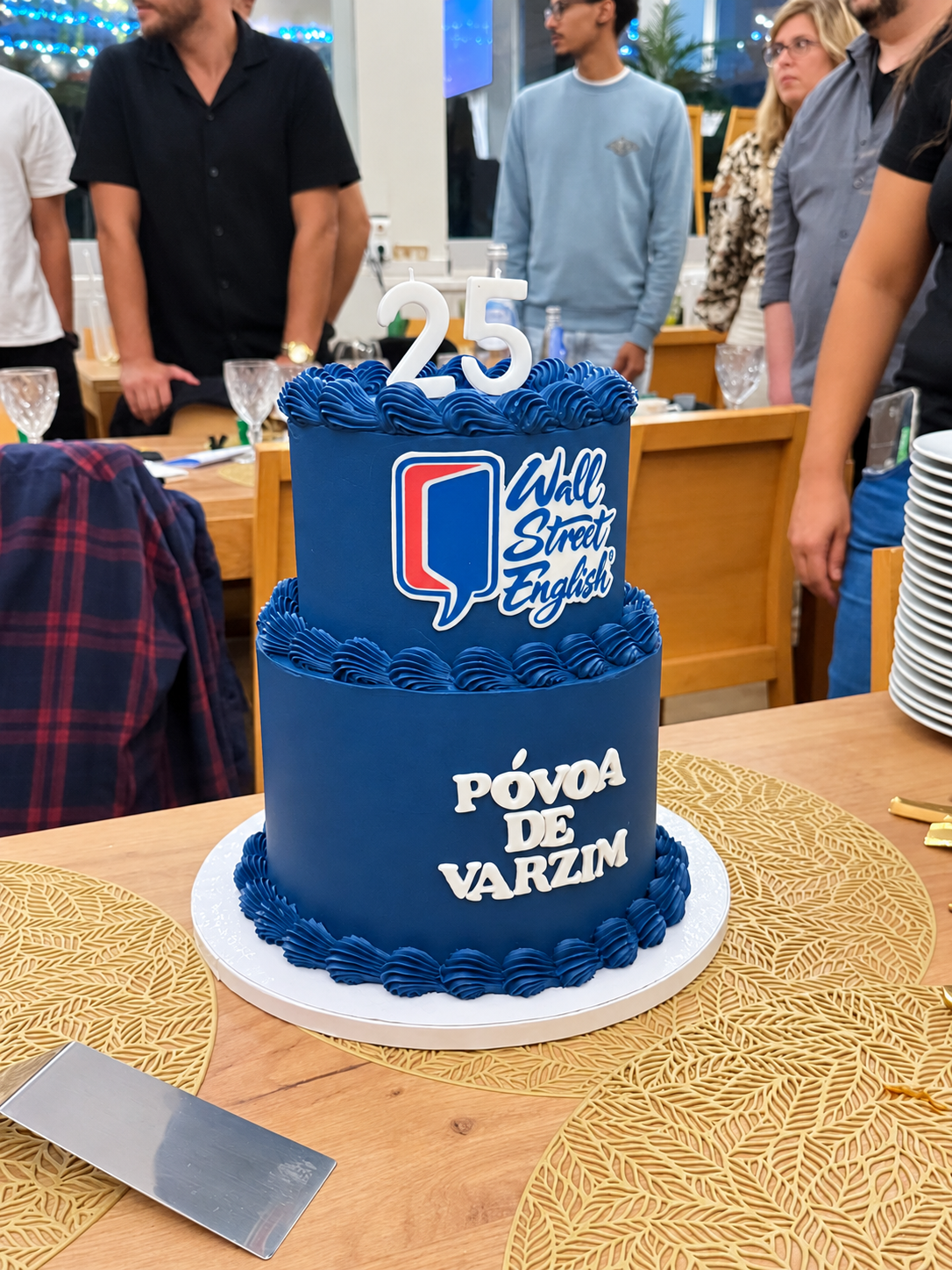Bolo da celebração dos 25 anos do Wall Street English Póvoa de Varzim